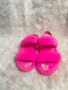 UGG Australia Hot Pink Oh Yeah slippers SZ9 sheepskin double straps .